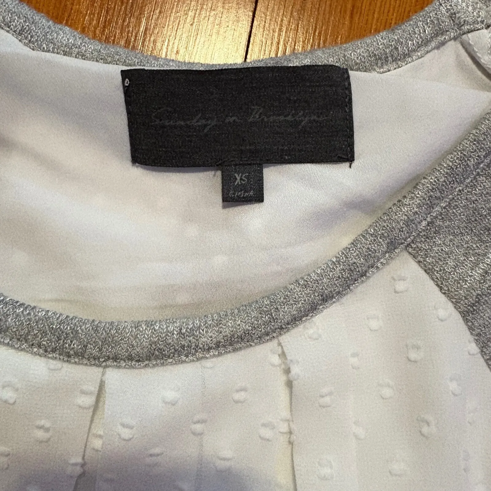 Anthropologie Sunday in Brooklyn Swiss Dot Blouse Long‎ Sleeve Casual Top XS - Image 4