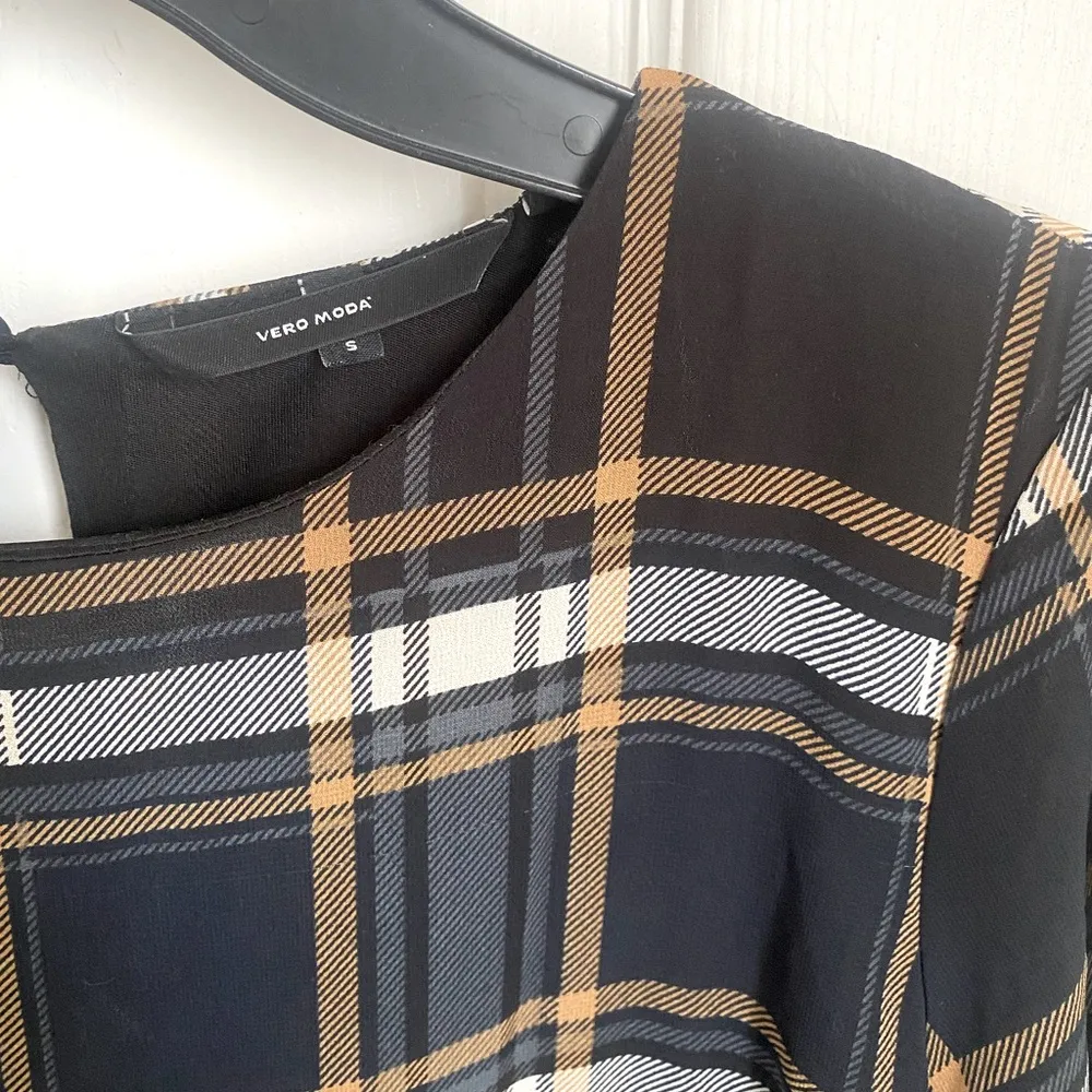 Vero Moda Tie Sleeve Crewneck Plaid Blouse - Image 2