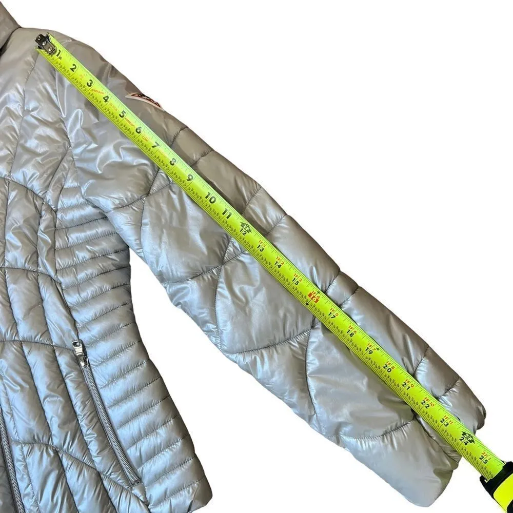 GUESS quilted pearlescent silver puffer jacket - Image 11