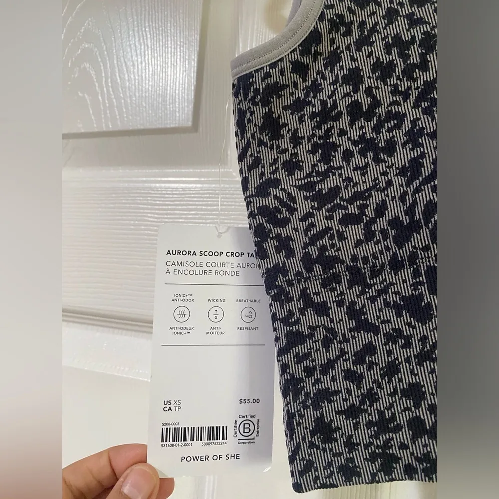 Athleta Aurora Scoop Crop Tank Size XS NEW Seamless Animal Print Gym Workout - Image 9