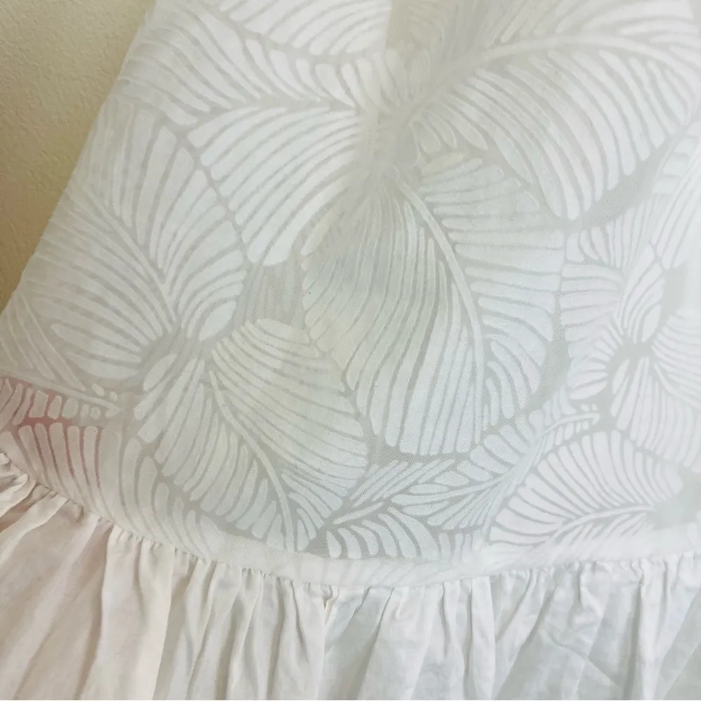 Island Company Ariel white strapless dress. Size Medium - Image 4