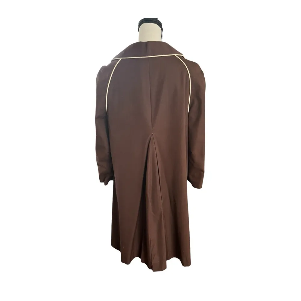 Vtg. Voyager West Brown piping trim retro lightweight all weather spring coat. Size undefined - Image 6