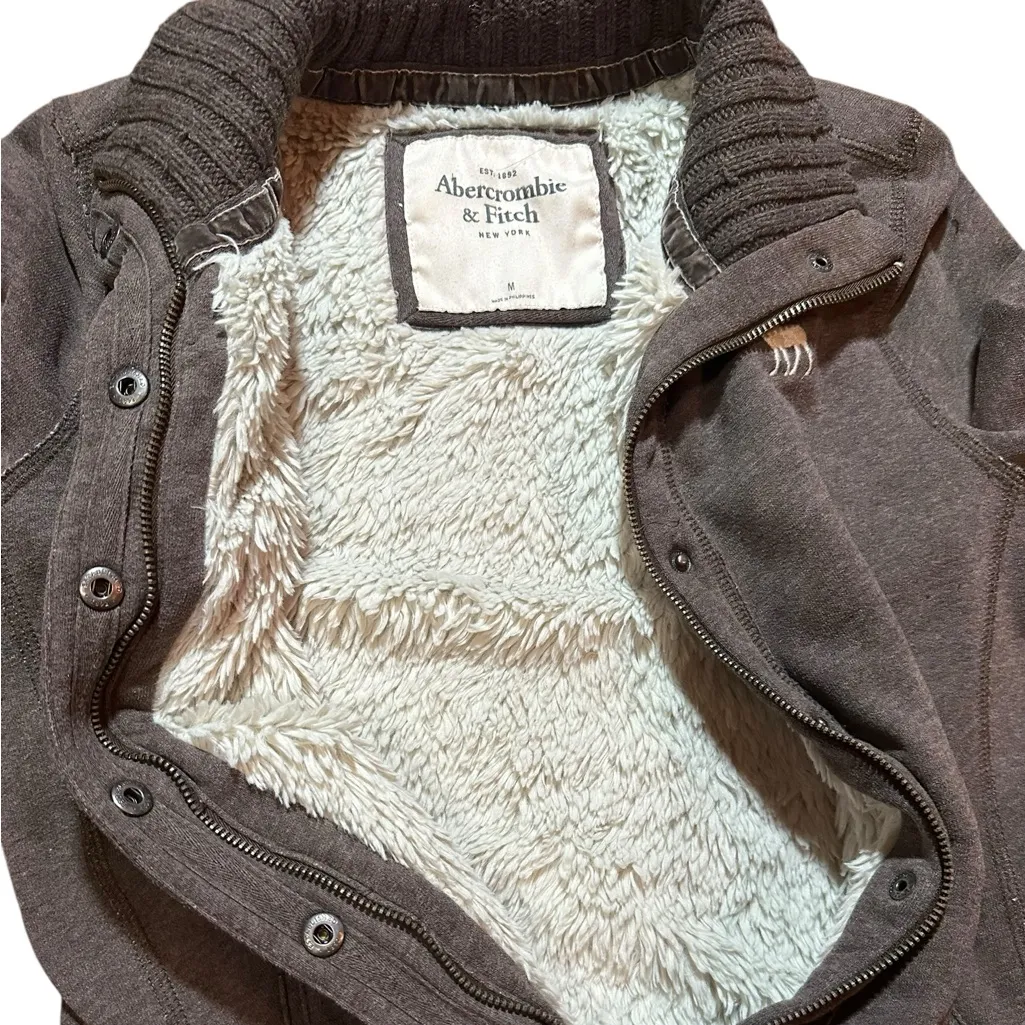 Y2K Abercrombie & Fitch Faux Fur Lined Preppy Soft Girl Cozy Core Jacket 2000s - Image 4