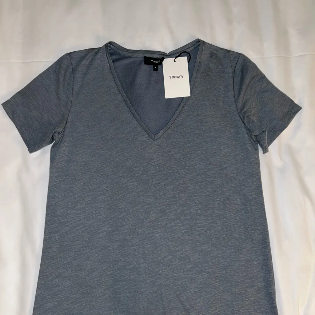 Theory Dayne B Steel Atmos Light V-Neck Women's Top Gray - Image 4
