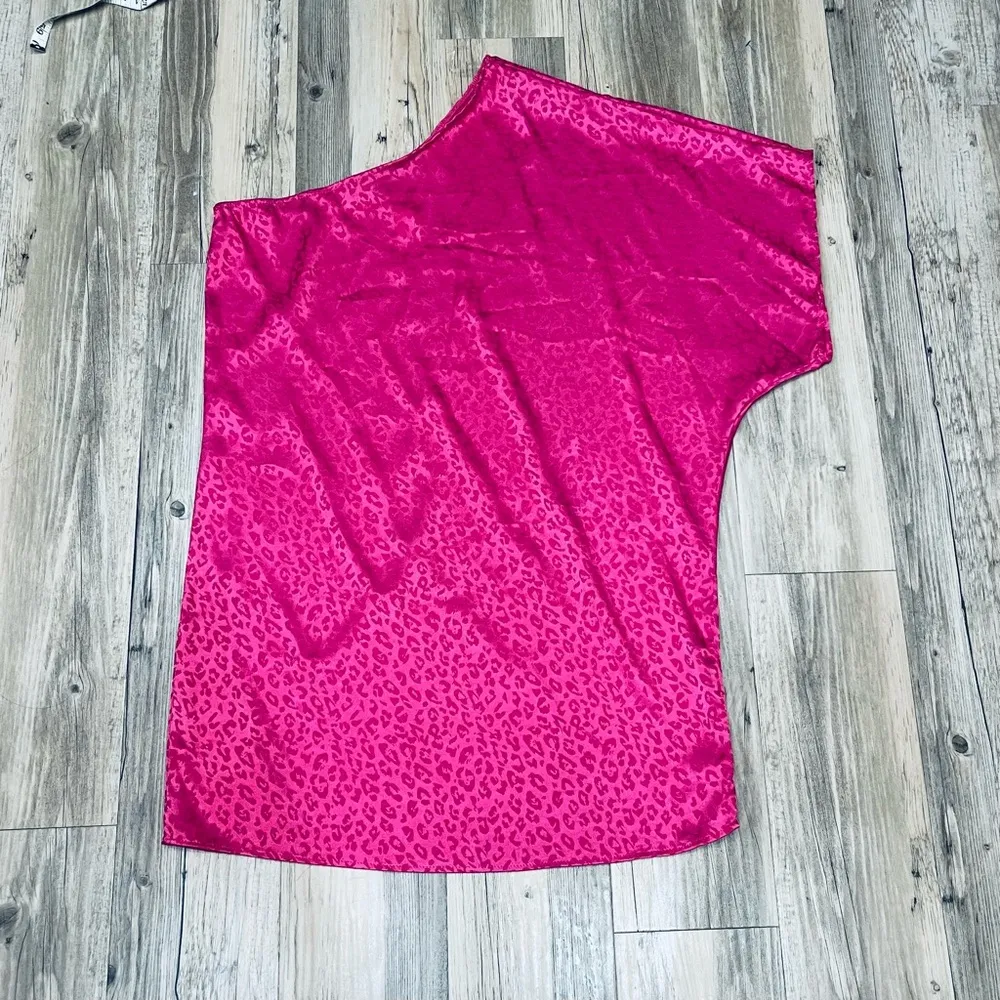 NWT mini pixi + ivy one shoulder leopard hot pink satin dress size small - Image 4