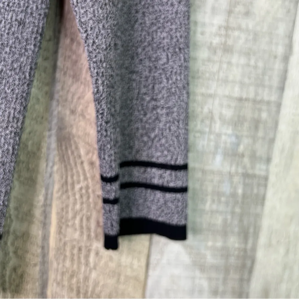 Grace Knitwear Size Medium V - Image 3