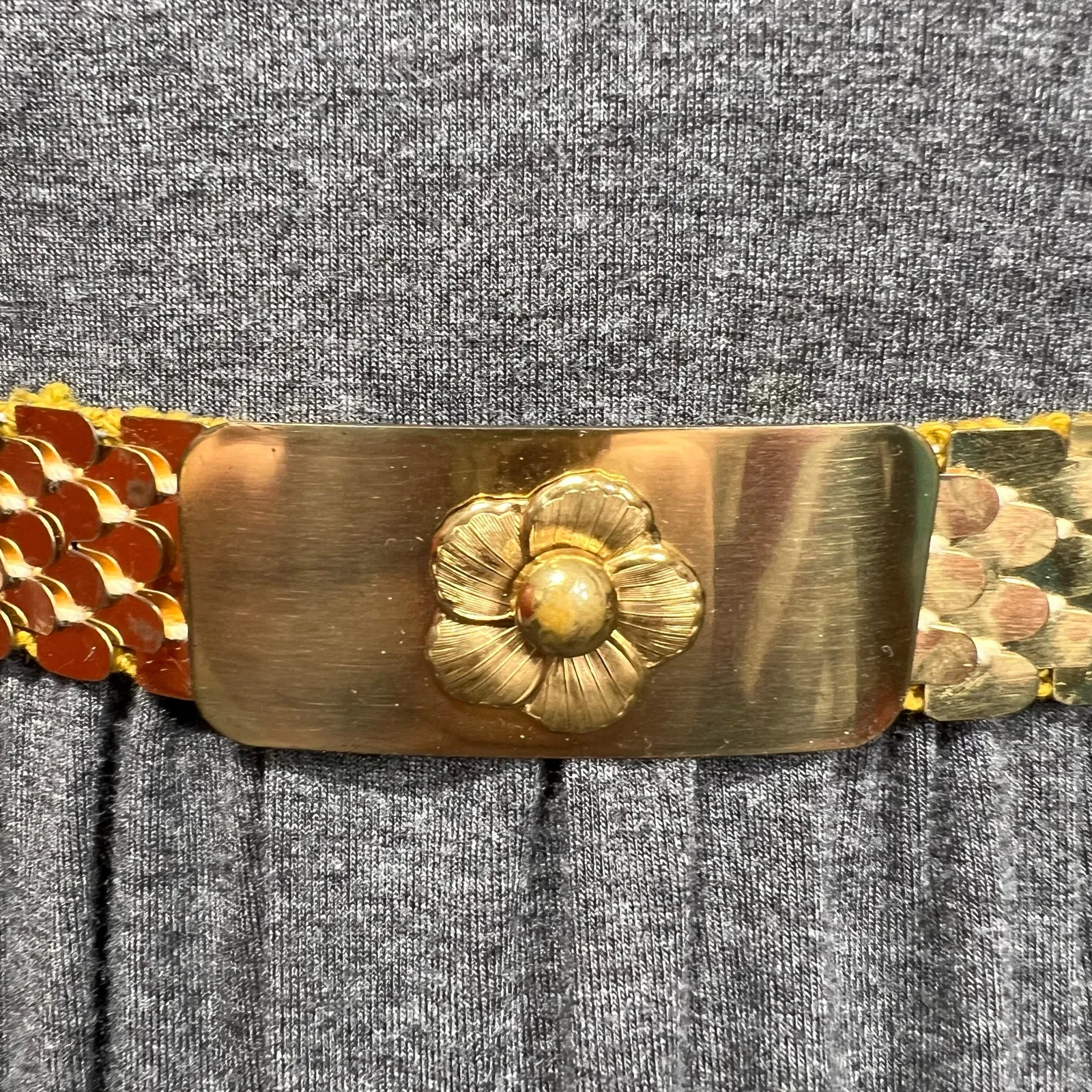 Vintage 50s 60s Womens Scales Stretch Belt Flower Buckle Accent Gold Tone - Image 3