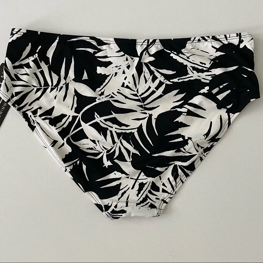 Catalina Swimwear Mid Rise Scoop Bikini Bottom Size S - Image 6