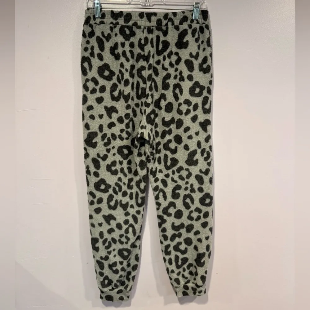 Lush‎ Cheetah boutique soft joggers - Image 4