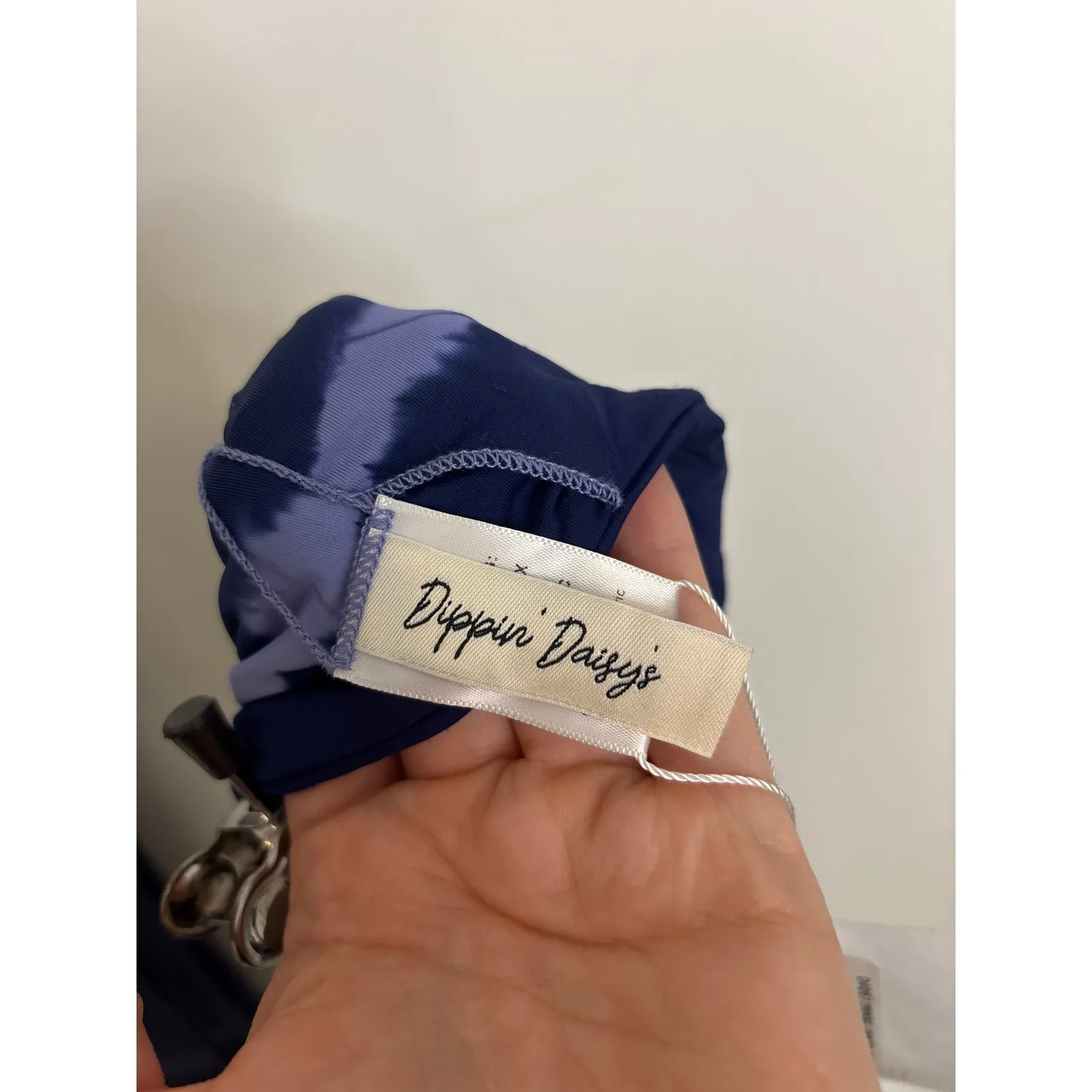 Dippin' Daisy's Daydream Bandeau Bikini Top Womens XL Blue Tie Dye NWT - Image 4