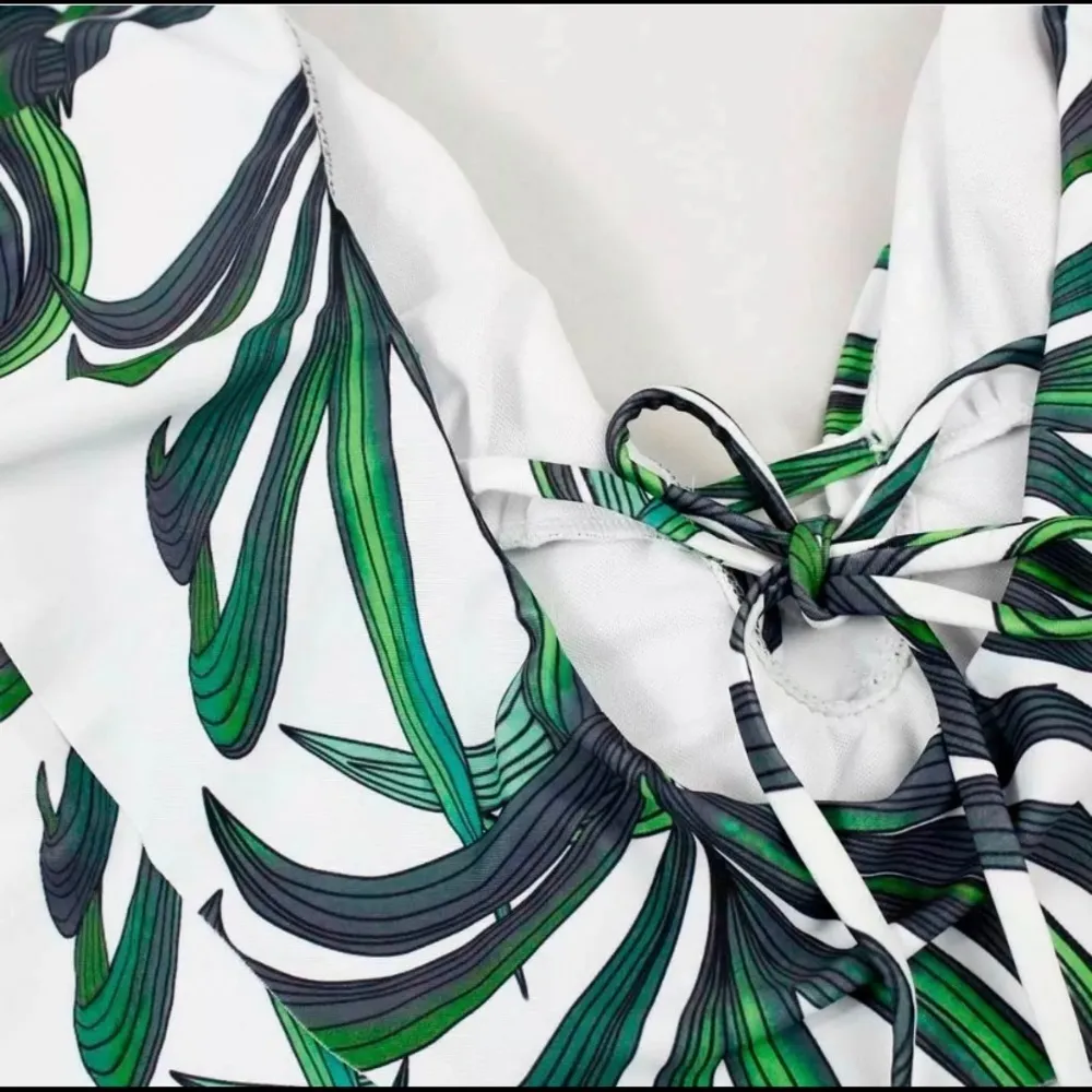 NWOT Palm leaf one piece ruffle swimsuit green white Size XL - Image 3