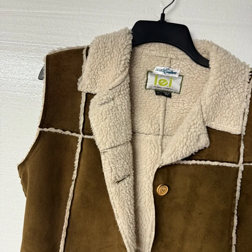 Vintage Lei Faux Suede Vest Large Brown Sheepskin Y2K Fringe Hem Button Front - Image 4