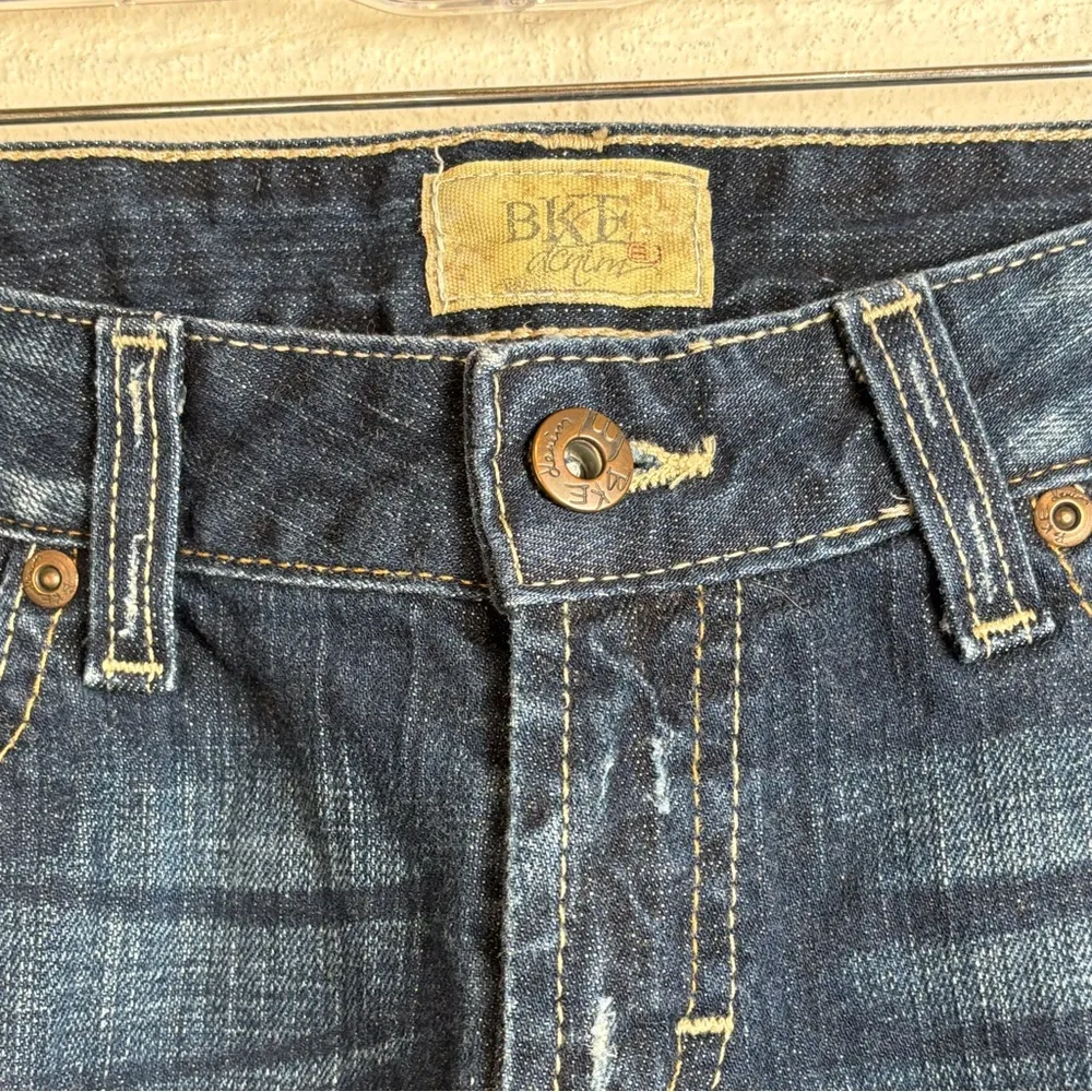 BKE Woman’s Casual Denim Dark Wash Summer Outdoors Boho Chic Shorts Size 28 - Image 2