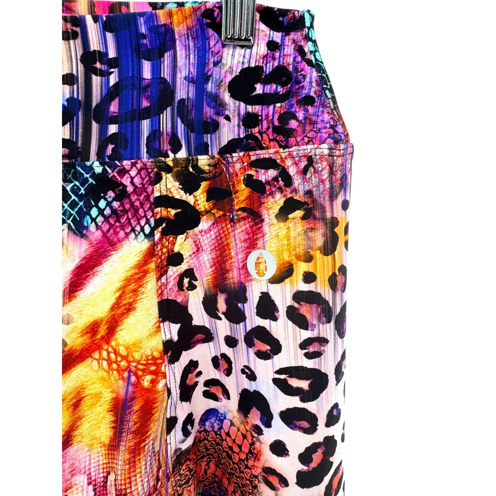 Dona Jo Athletic Skort Multi Animal‎ Print Yoga Tennis Activewear Size 2 Large Pink - Image 2
