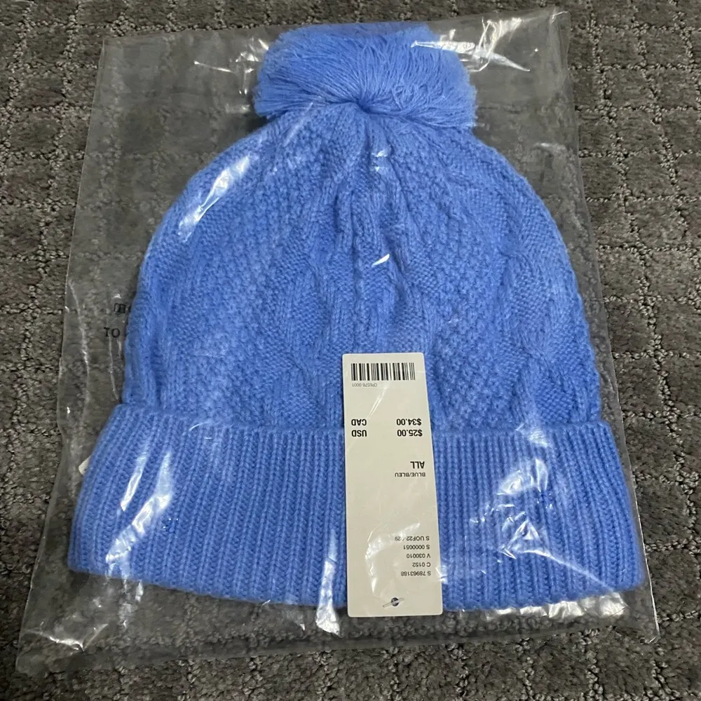 Demi Cable Knit Pom Beanie NWT - Blue - Image 4
