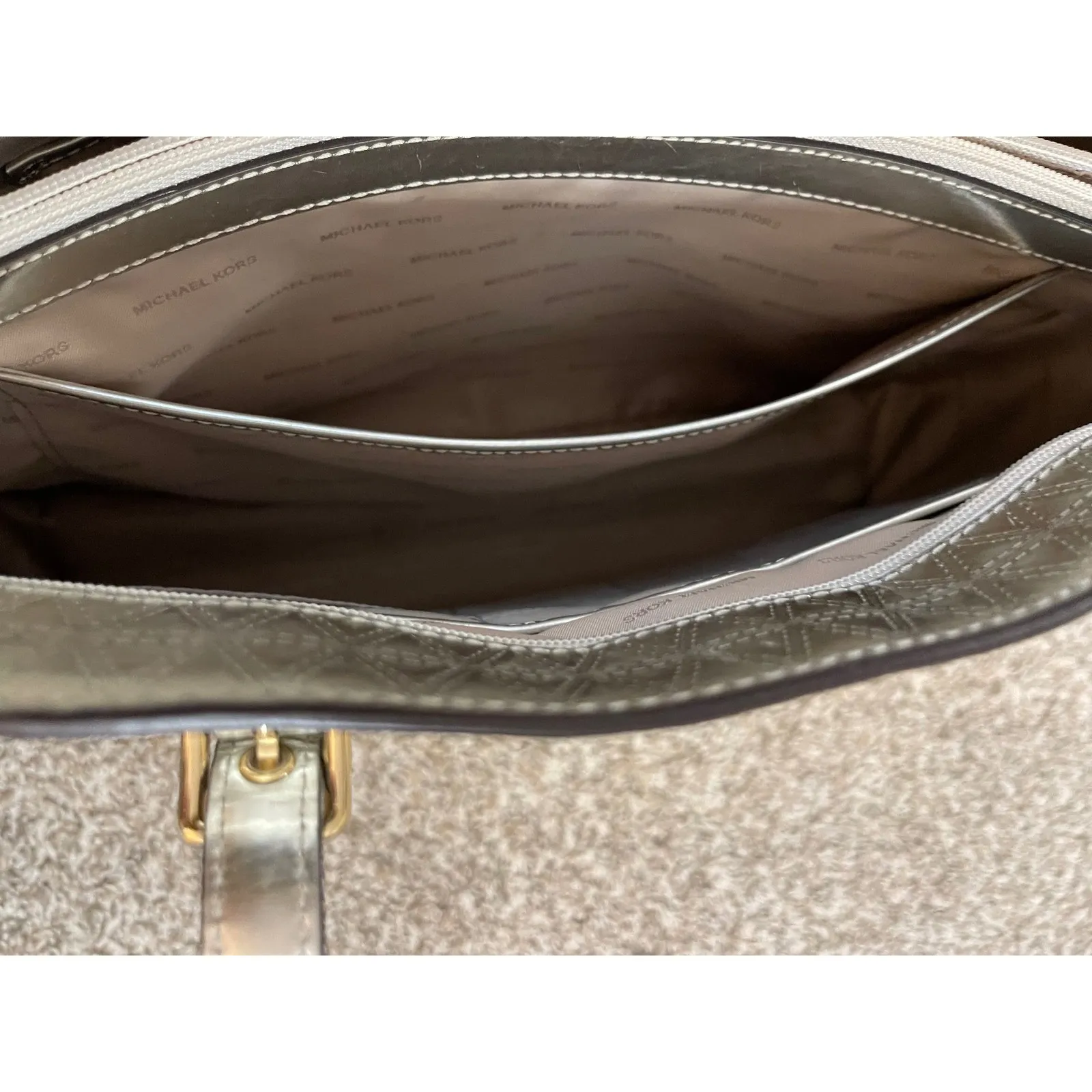 Michael Kors Metallic Embossed Silver Geometric Tote Bag Preowned - Image 9