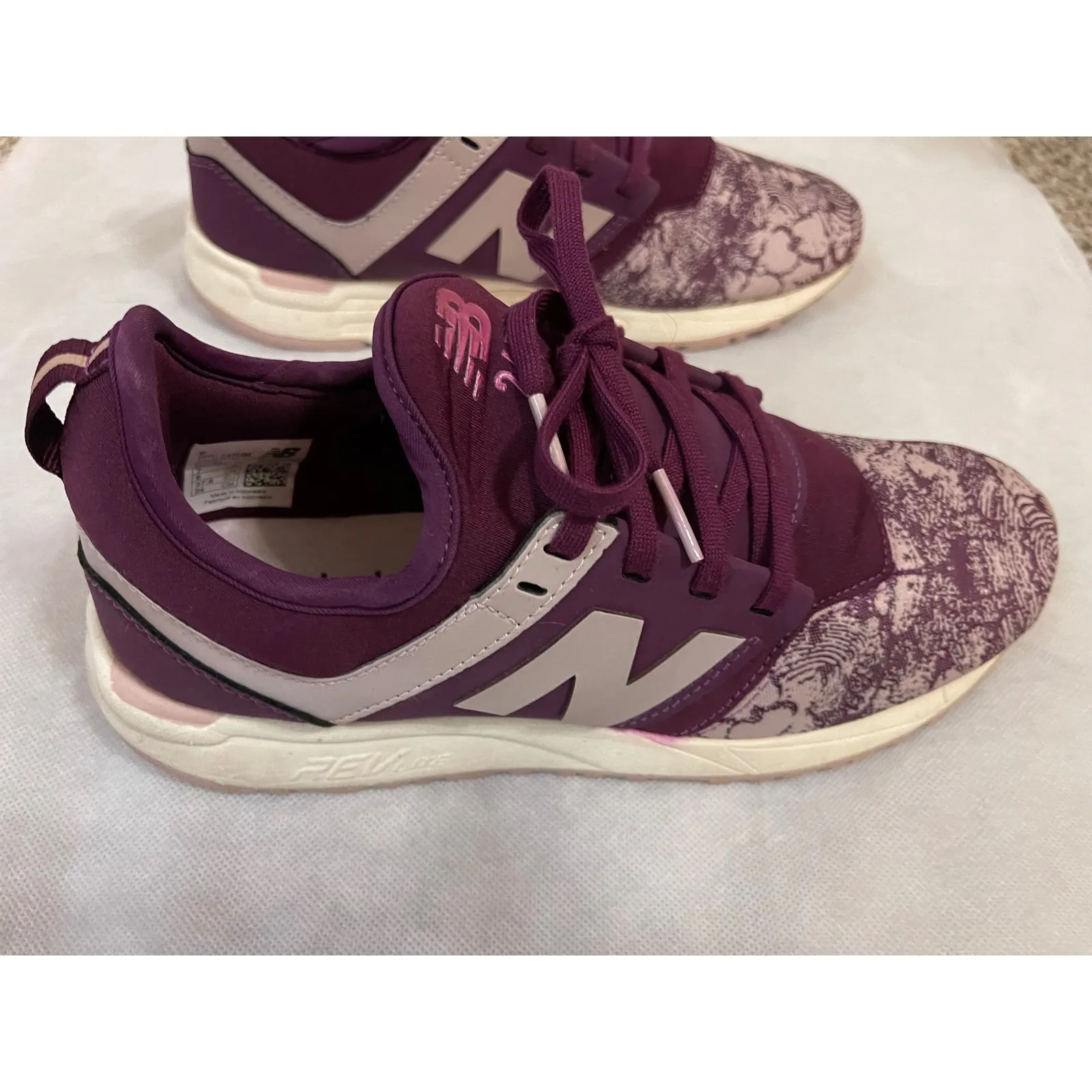 New Balance 247 Burgundy Floral Print Women's Sneakers Size 7 - Image 3