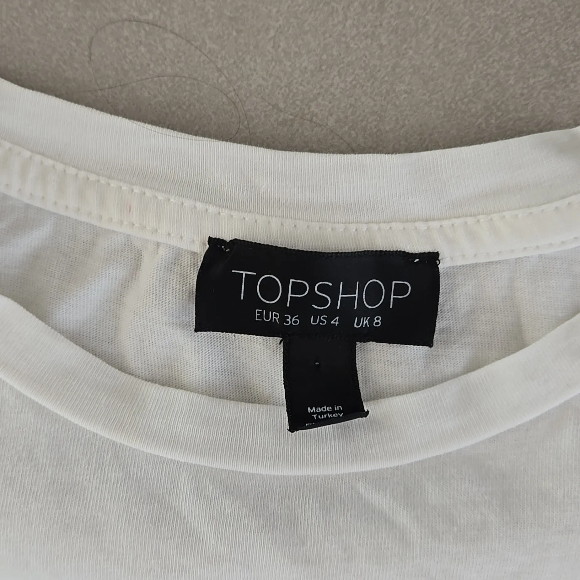 Topshop White T-Shirt with Pink Sequin Lip Graphic Size 4 - Image 3
