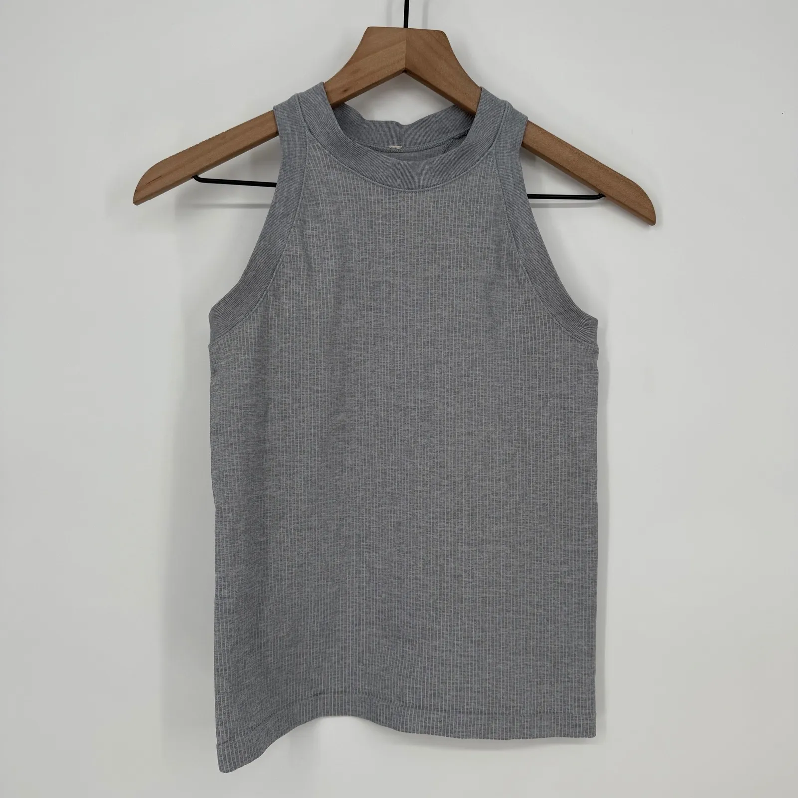 Lululemon Grey Ribbed Racerback Tank Top Sleeveless Mock Neck Athleisure Size 4 Gray - Image 2