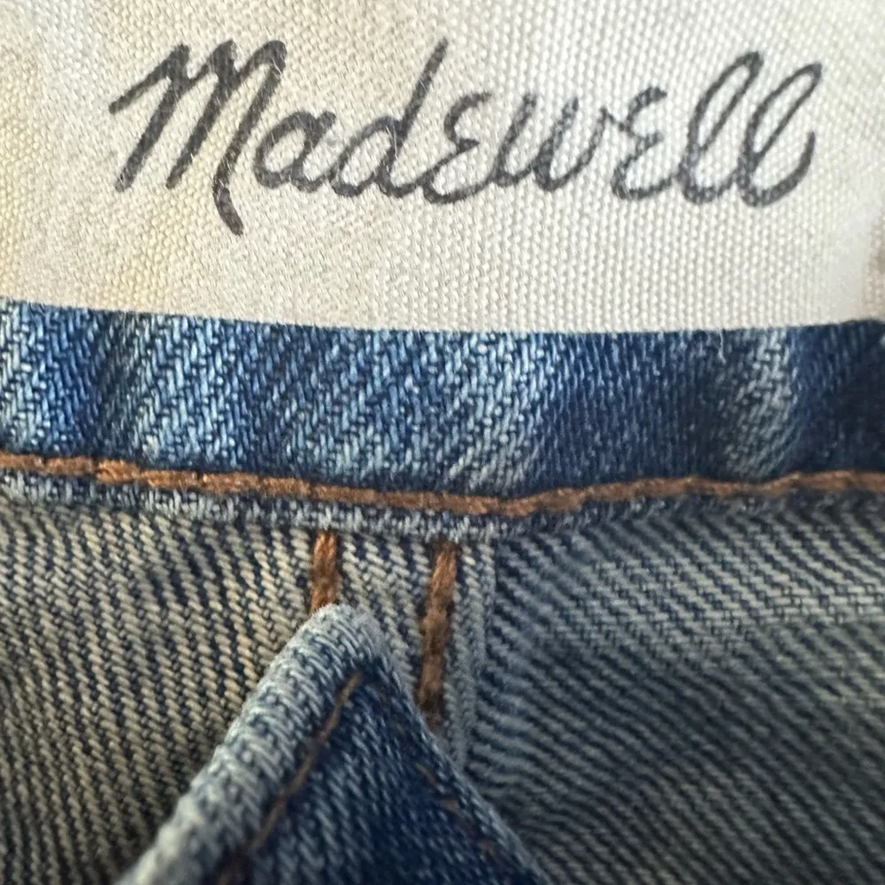 Madewell The Perfect Vintage Jean Distressed Knee Holes Size 25 - Image 3