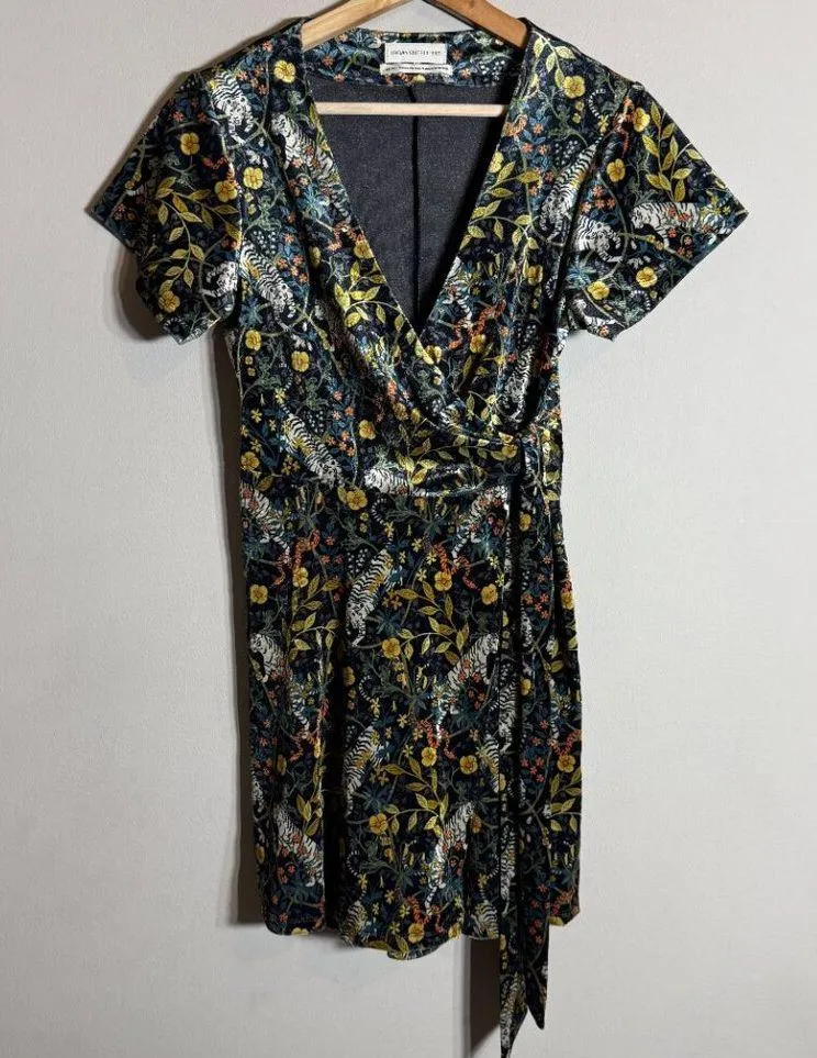 Urban Outfitters Tiger Snake Print Velvet Wrap Mini Dress Women's XS Multi NWOT - Image 5