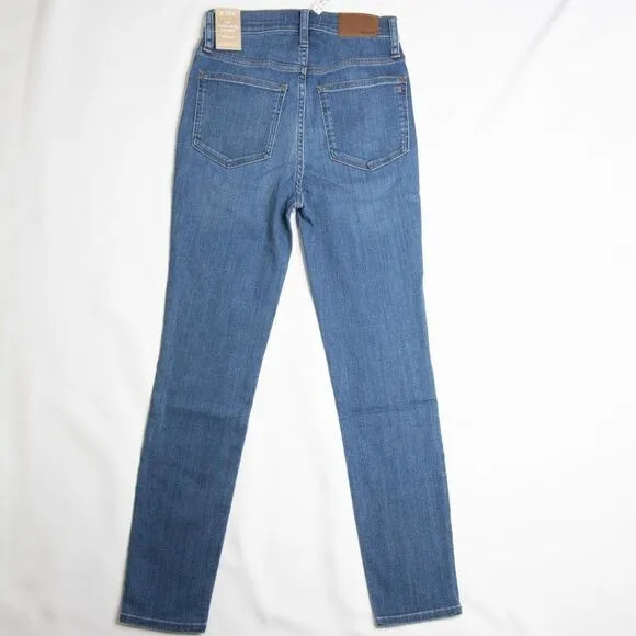 11" High-Rise‎ Skinny Jeans in Layne Wash - Image 11