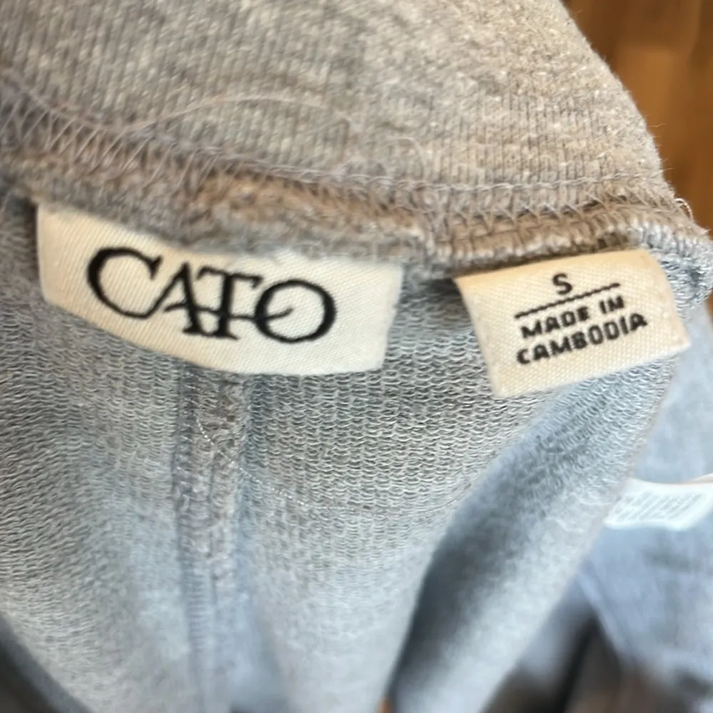 Comfy Knit Gray Bermuda Sweat Shorts - Image 5