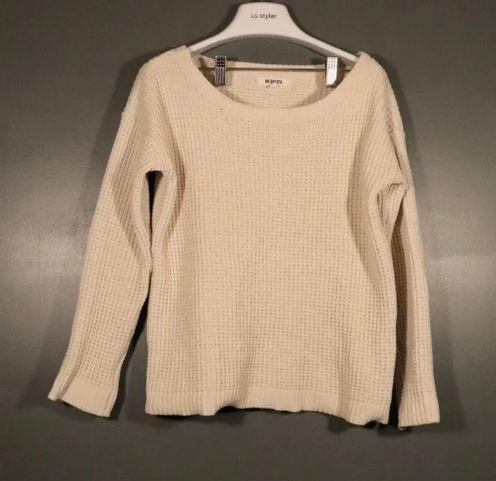 EUC heat Is On Sweater By - Image 2