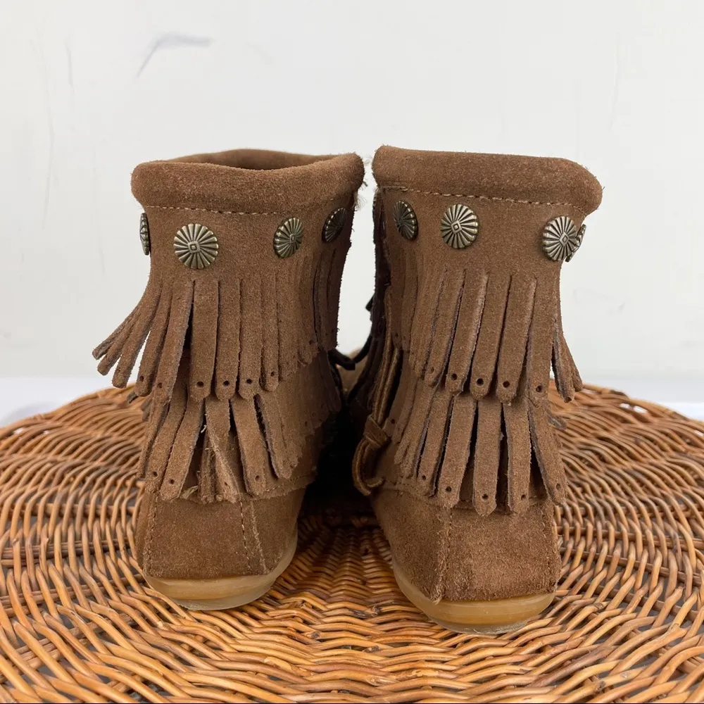 Minnetonka Women's Fringe Moccasins - Image 6