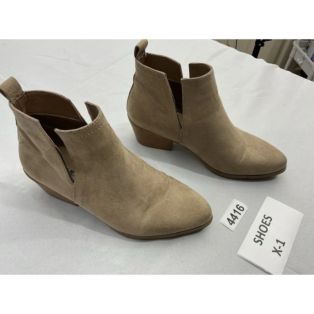 Womans Just fab Shea Booties 6 Tan Pull On Pointed Toe Slit Sides Heel - Image 2