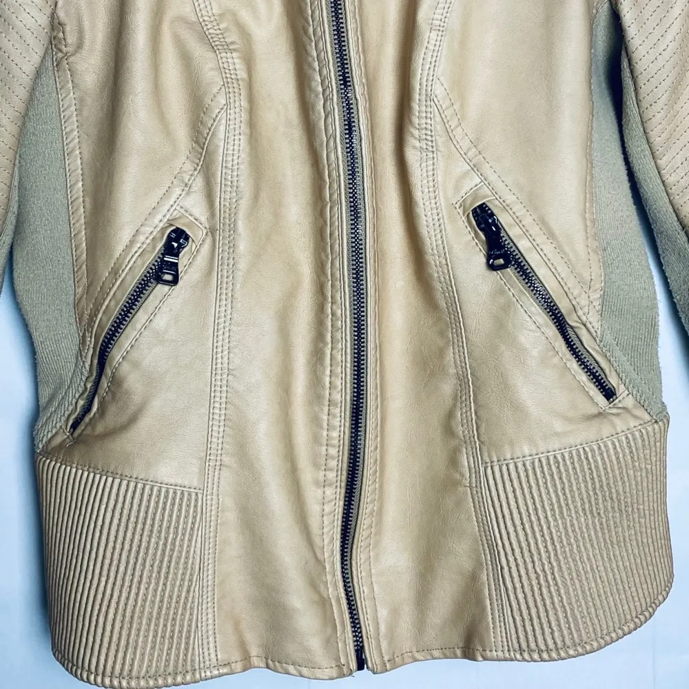 Vintage GUESS Faux Leather Moto Jacket Zip Up Grunge Biker Boho Size Medium - Image 6