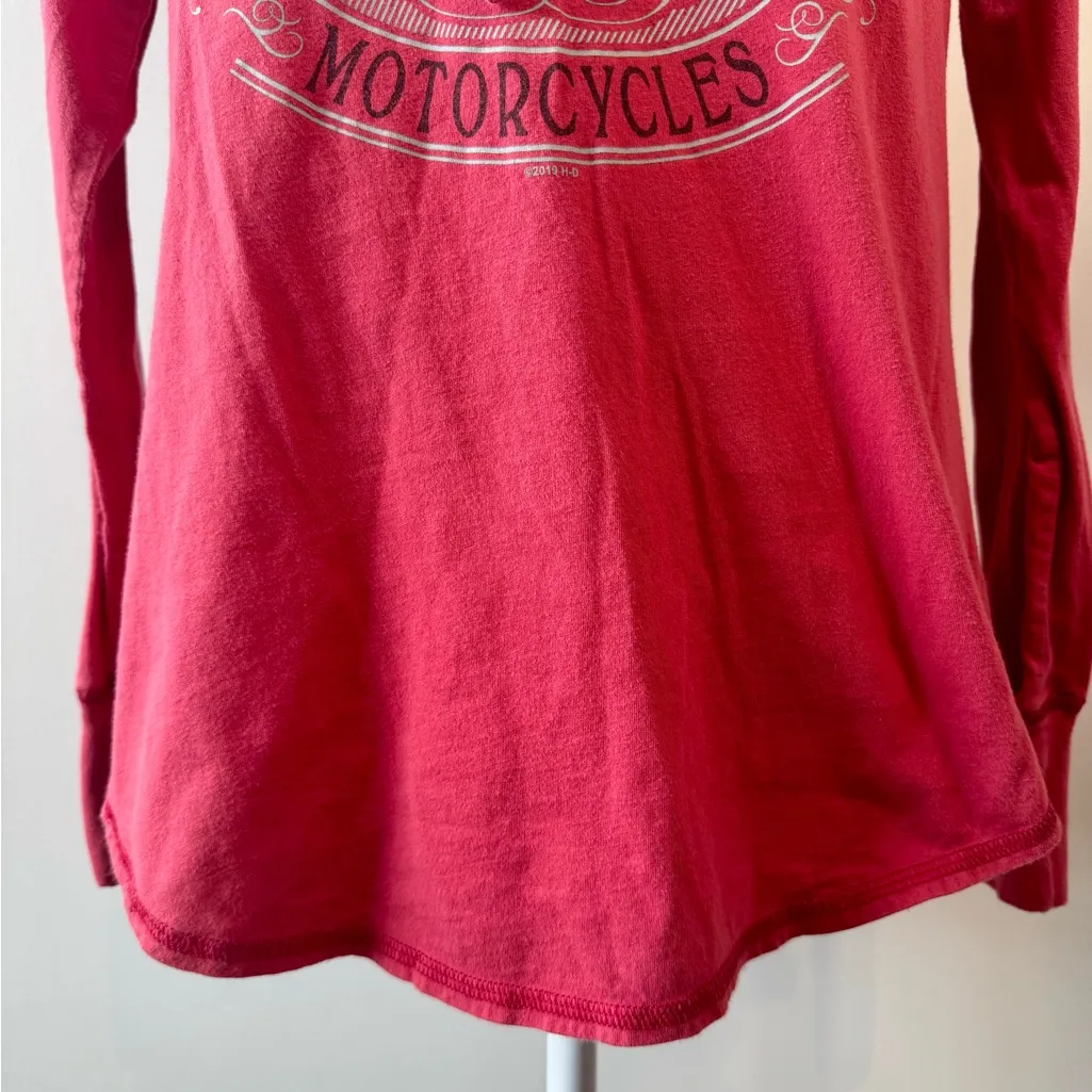 Women’s Harley-Davidson Legendary Graphic Cowl Neck Long Sleeve Shirt Red Size M - Image 3