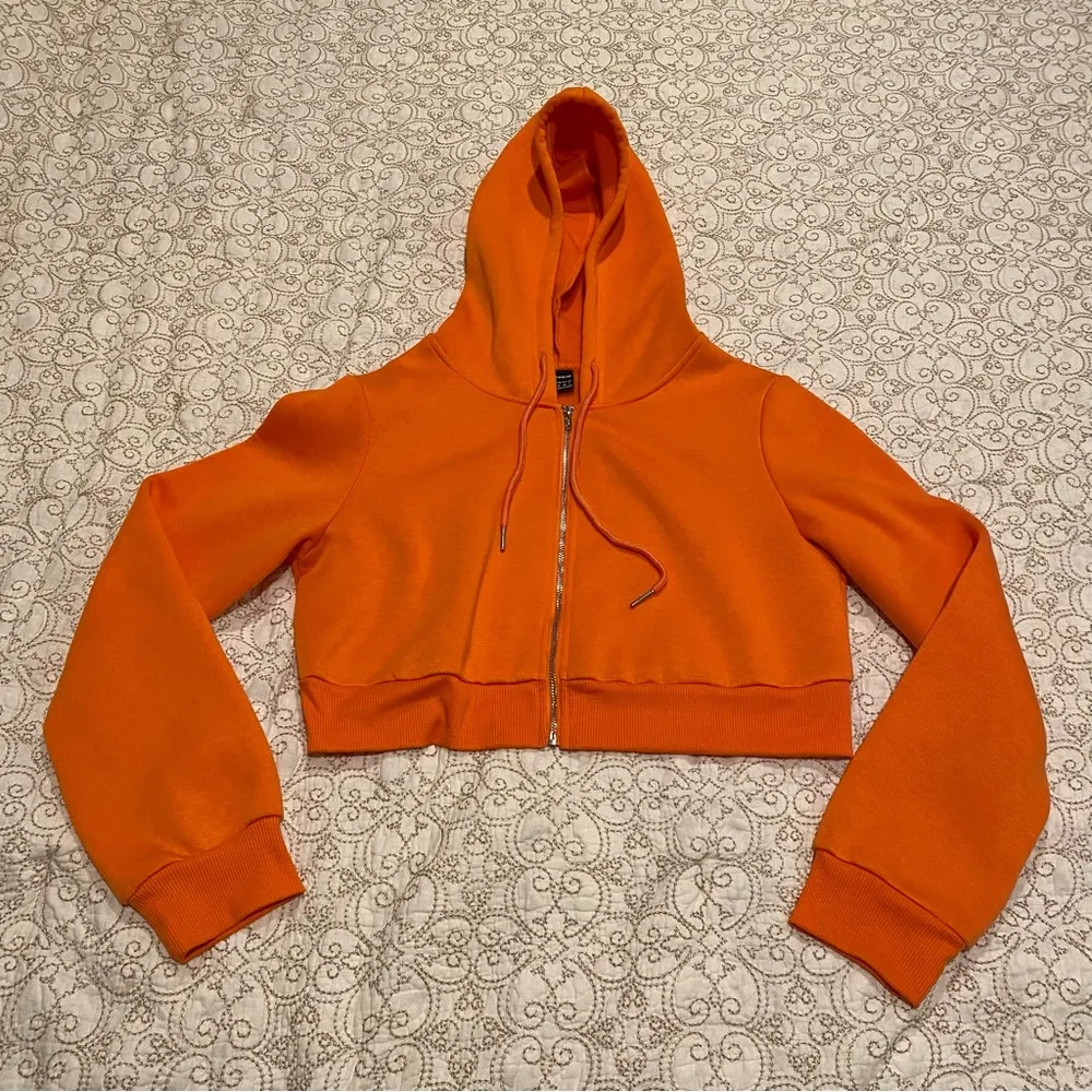 SHEIN Women’s Orange Zip-Up Crop Hoodie Size Medium - Image 3