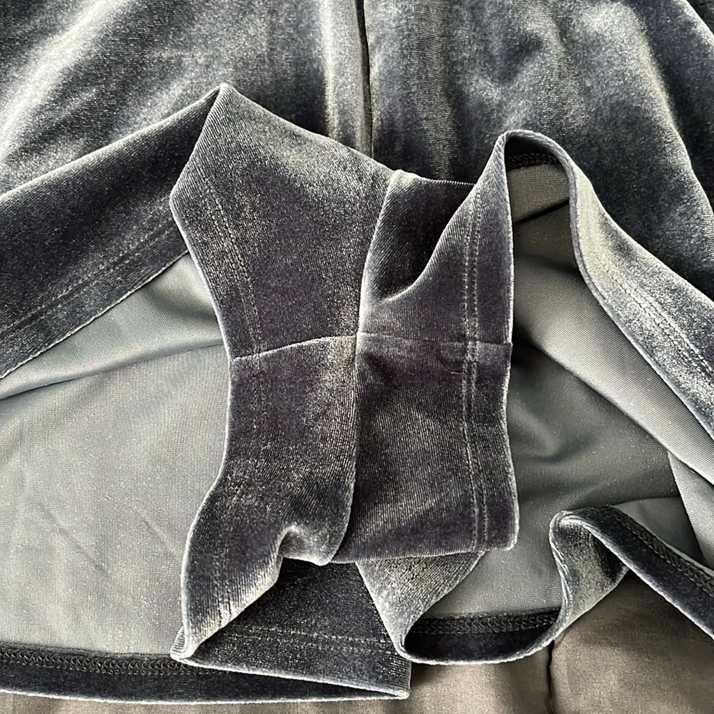 Silence + Noise Velvet Romper Blue Size Small - Image 8