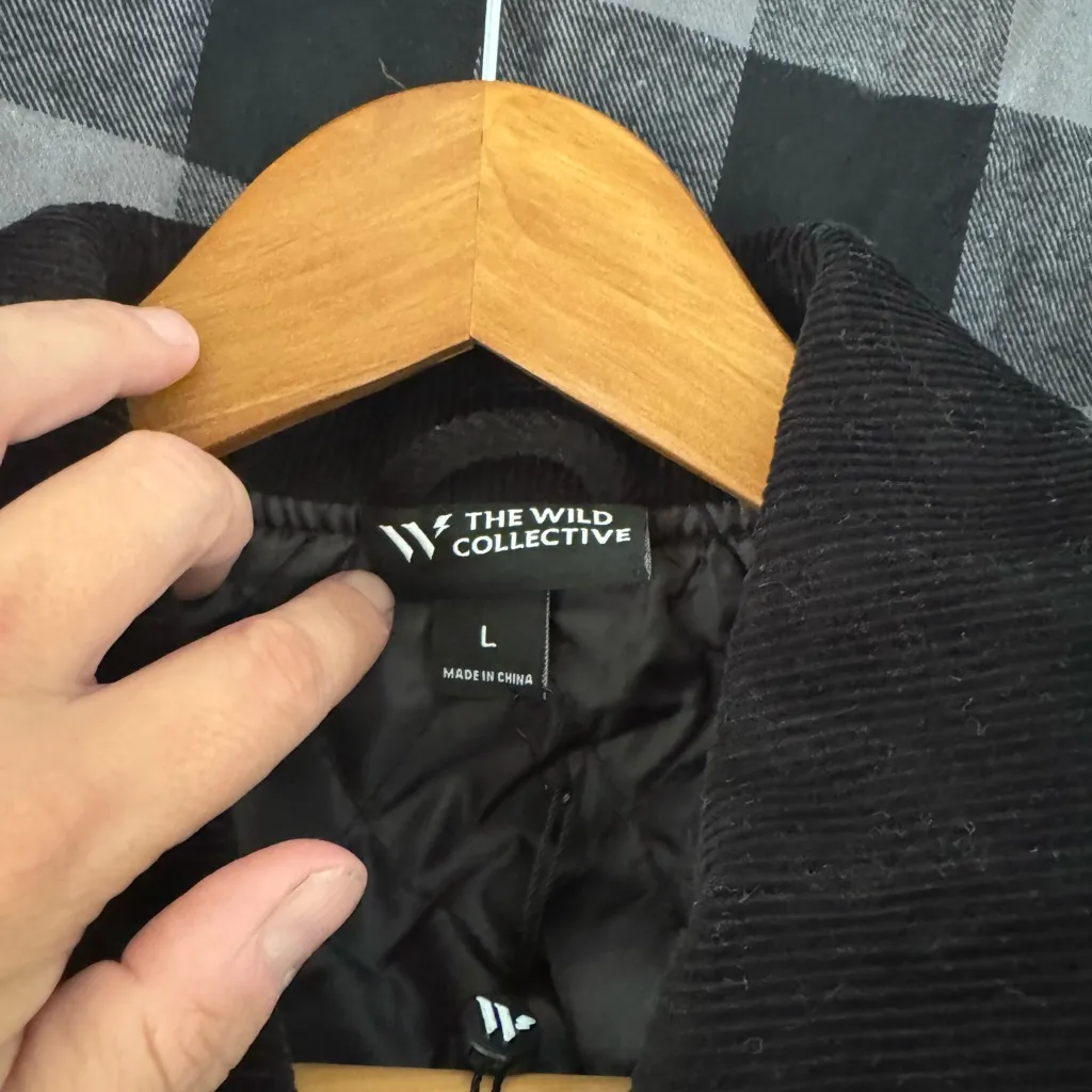 NWT! Adult Kansas City Chiefs black and gray full zip plaid flannel jacket Large - Image 4