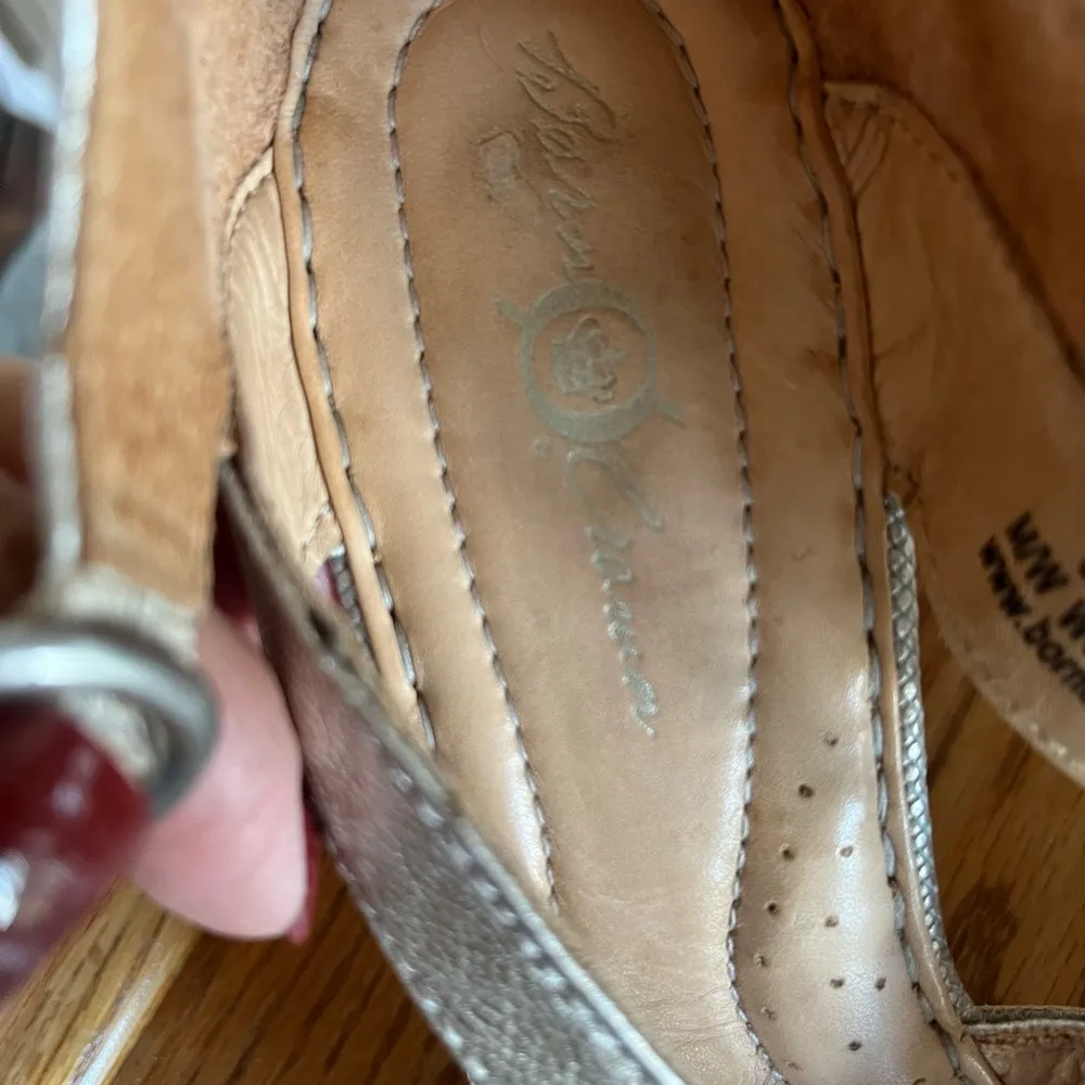 Born crown gold sandals Size 8 - Image 5