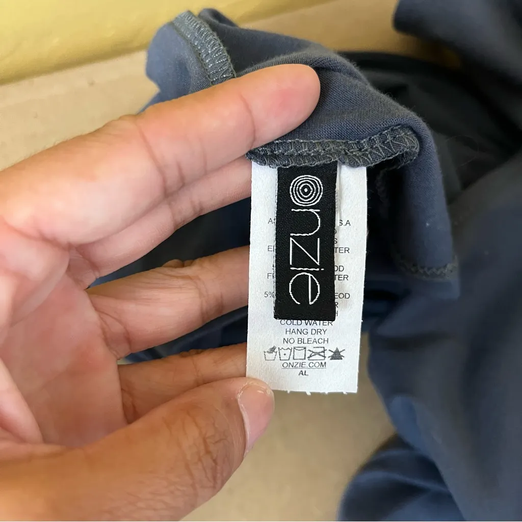 Onzie Slate Grey Open Back Long Sleeve Top - Image 6