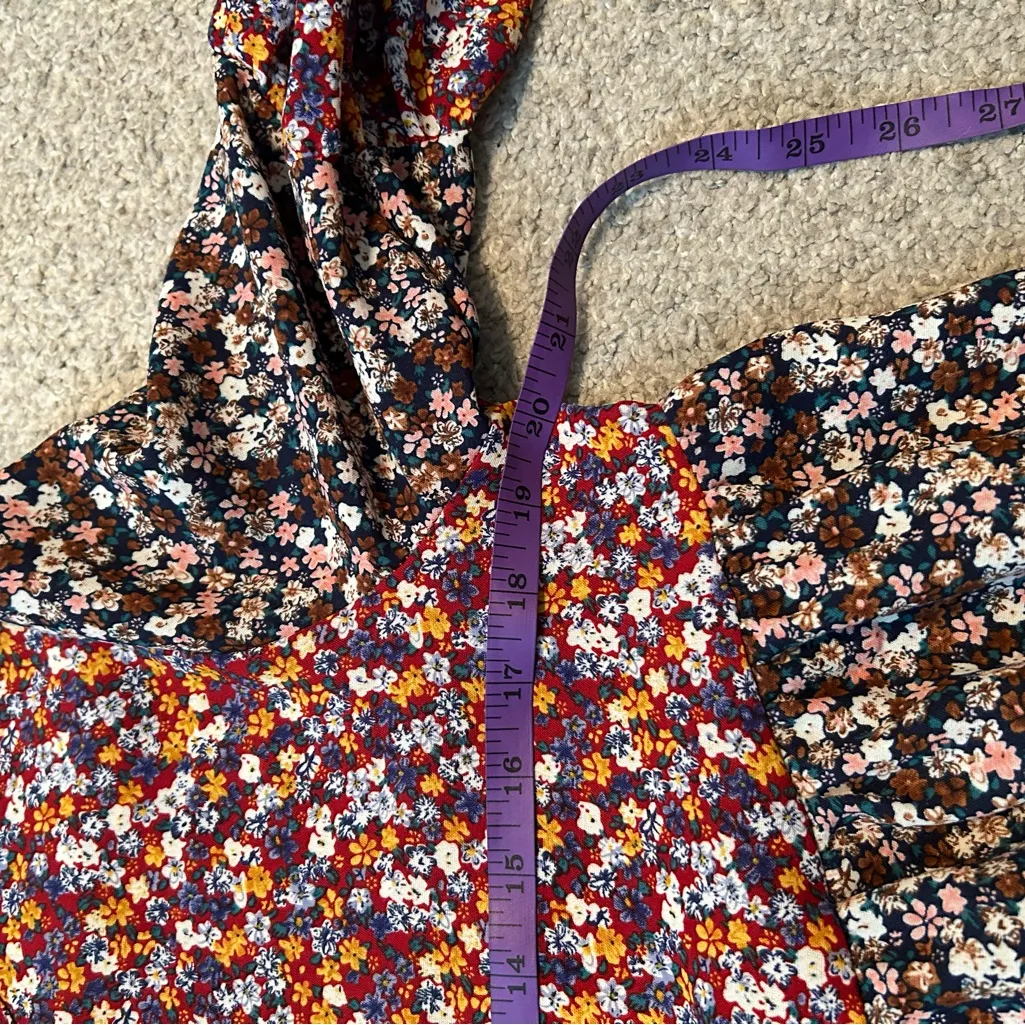 And The Why Flowy Blouse size medium‎ floral top Red - Image 6