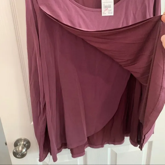 NWT‎ Cato burgundy long sleeve athleisure top 14/16 - Image 4