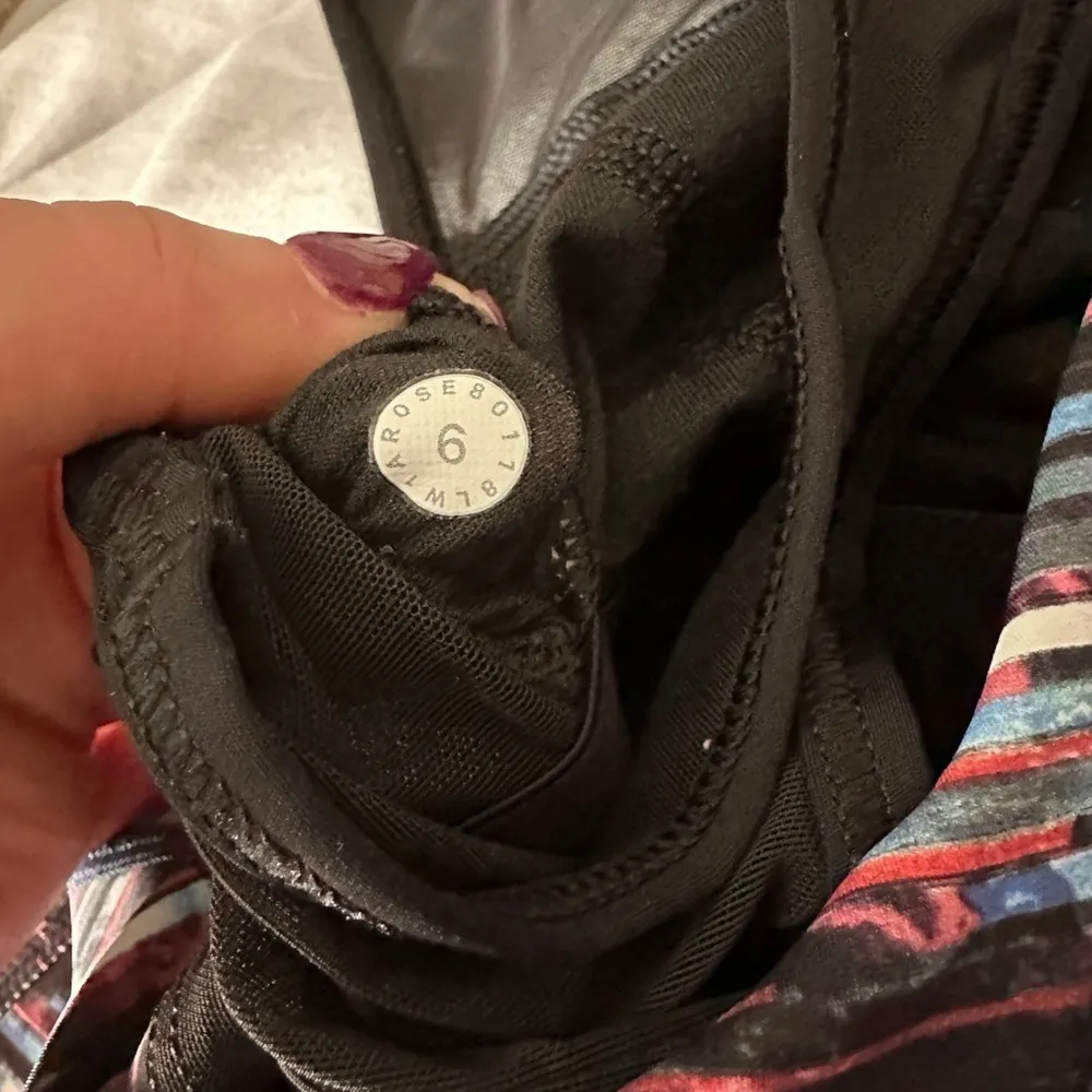 Lululemon tank top - Image 5