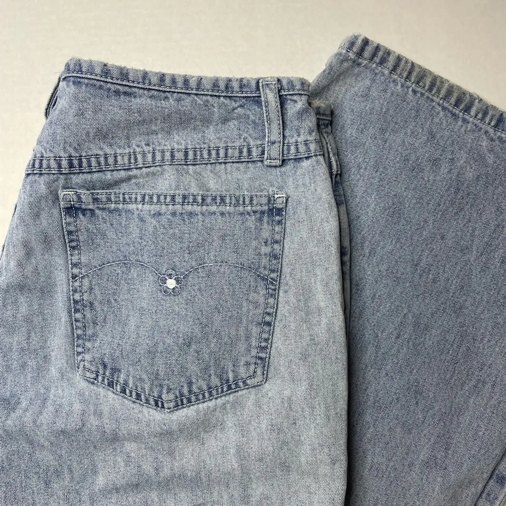 Vintage Daisy Embroidered Button Fly Flare Acidwash Jeans Blue Size 29 - Image 4