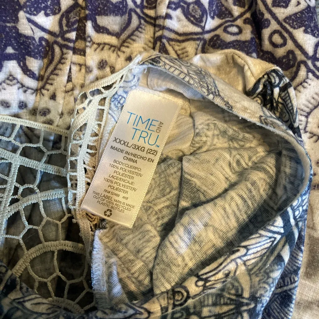 Time And Tru  Navy and White Short Sleeve Tee - Image 2