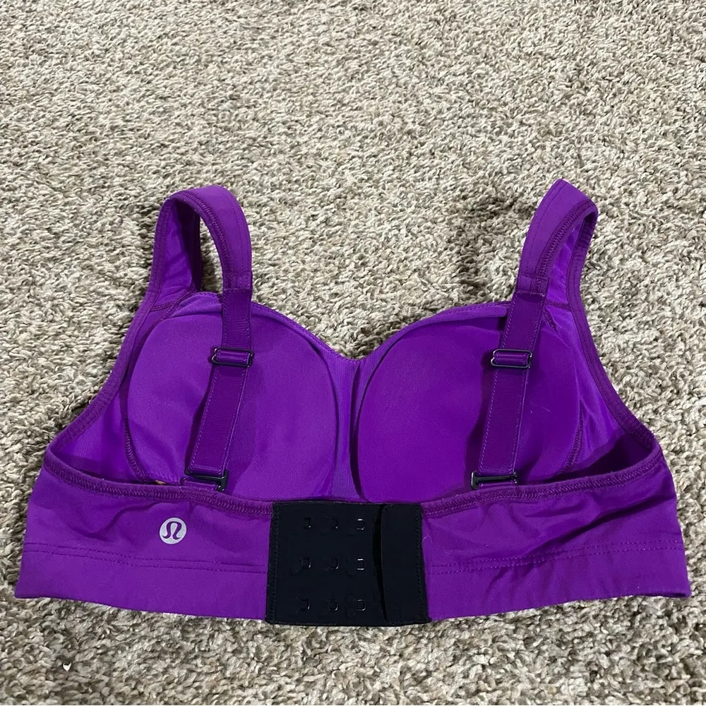 Lululemon Ta Ta Tamer Sports Bra Size 32C in Purple - Image 3