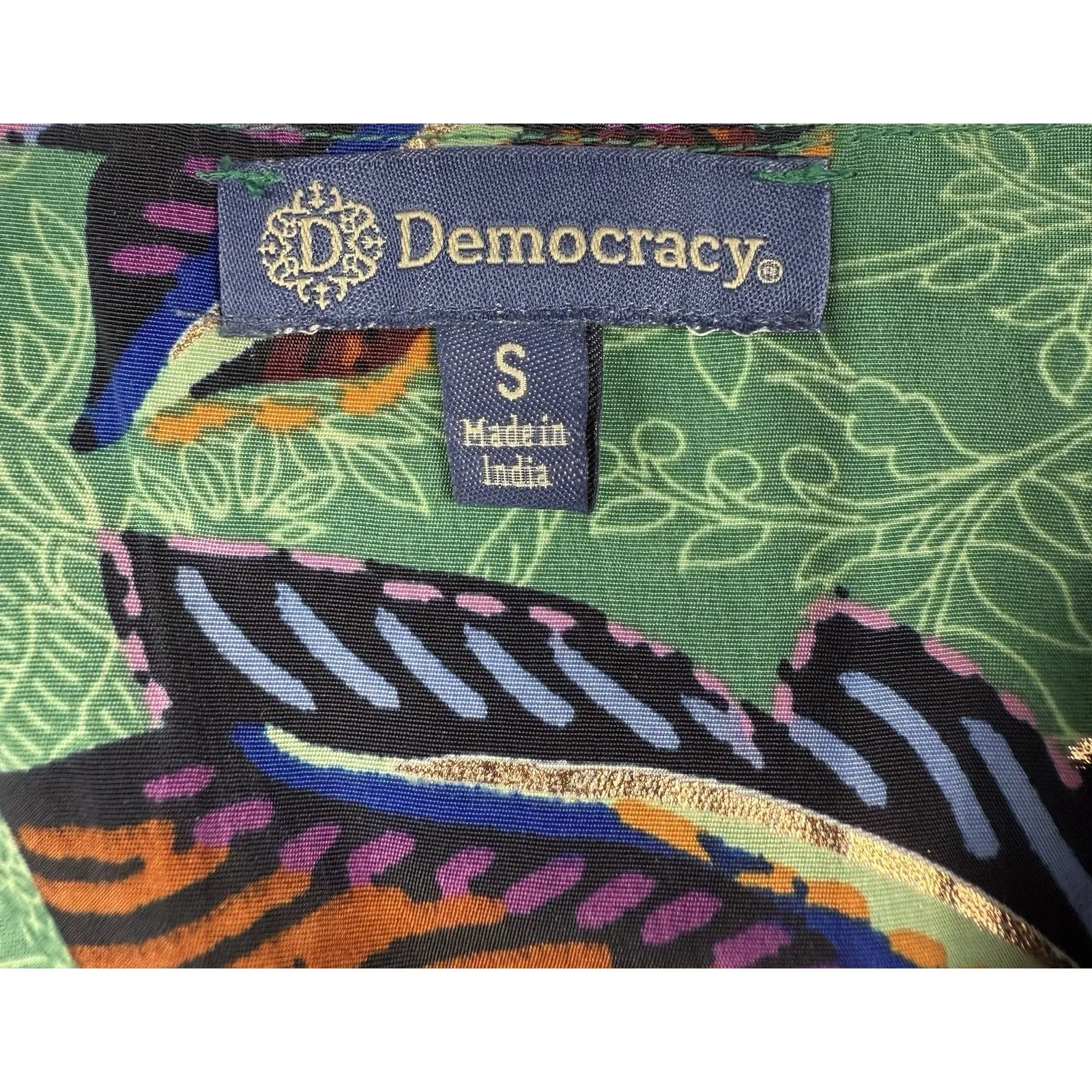 Democracy Leaf Print Small Top Surplice V-Neck Long Blouson Sleeve Overlap Front - Image 7