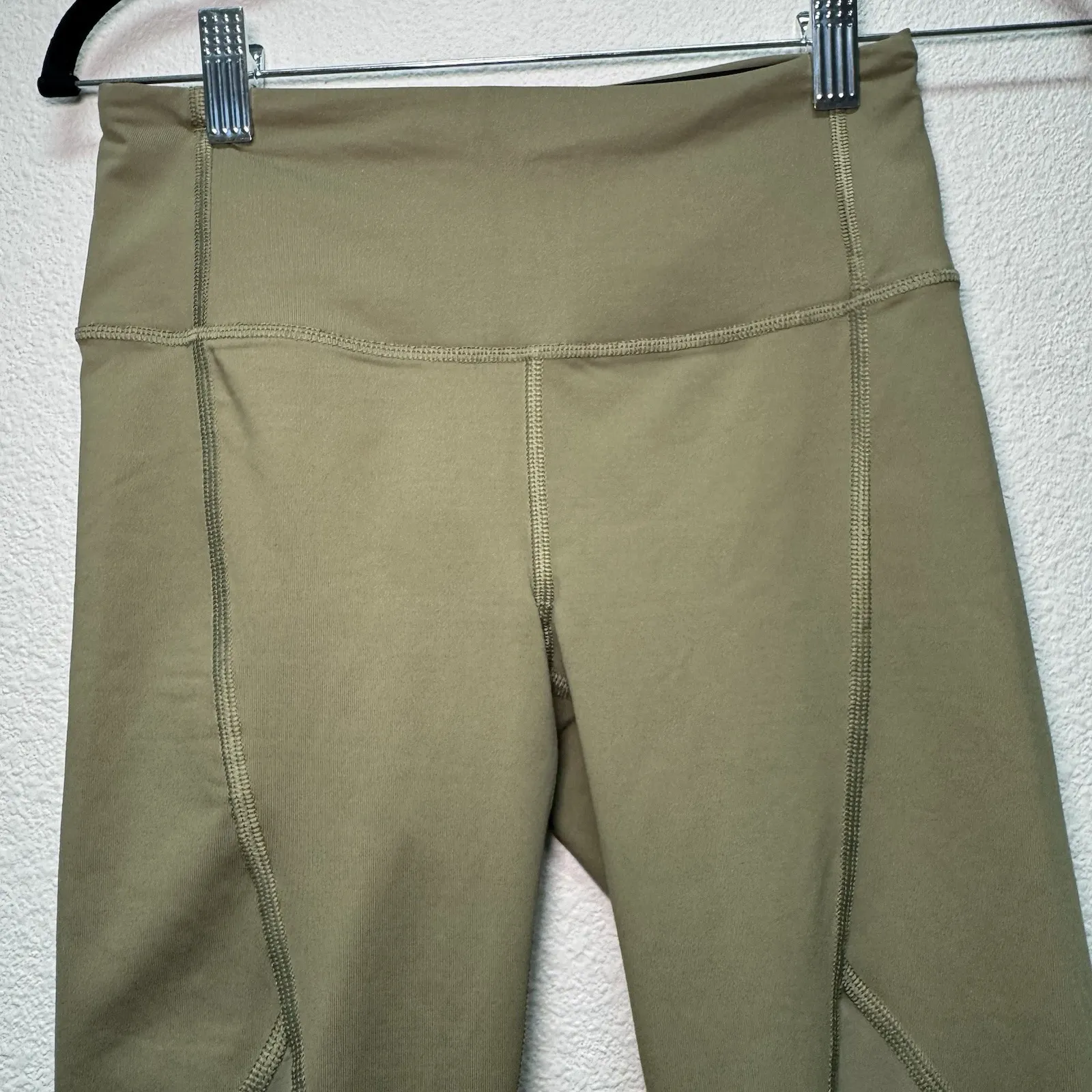 Victoria Sport Knockout By Victorias Secret Capri Olive Green Mesh Leggings XS - Image 2