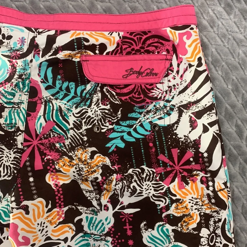 Floral Print Brown Board Shorts Size Small - Image 4