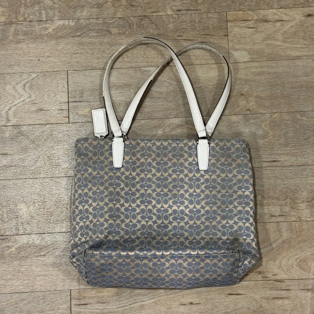 Coach Signature Snakeskin Stripe F28927 Blue Jacquard & White Leather Tote Bag - Image 6