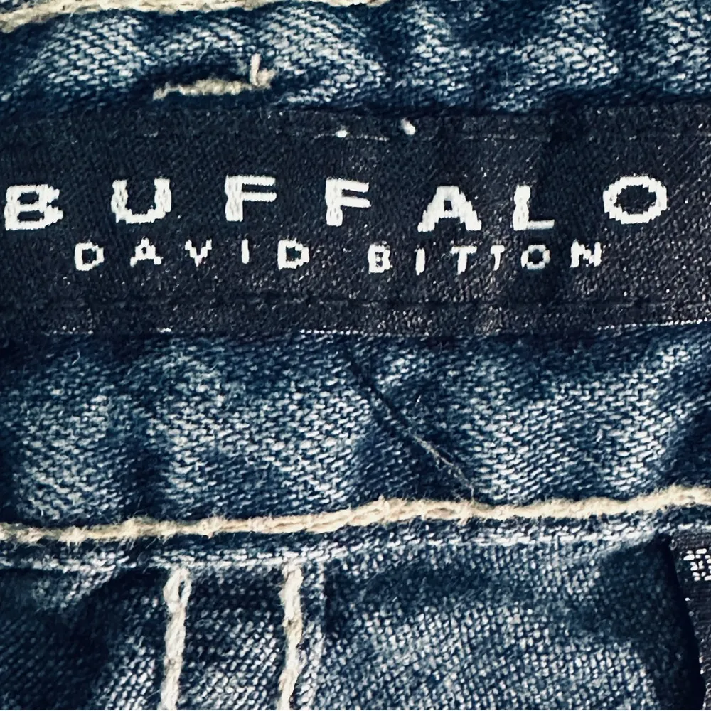 Buffalo Jeans Flares Sz 29 - Image 2