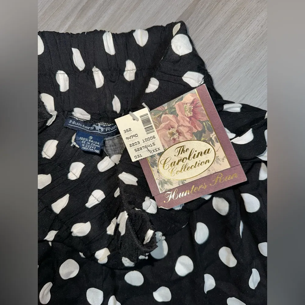 NWT Vintage Hunters Run Black & White Polka Dot Elastic Womens Waist Tie Shorts - Image 6