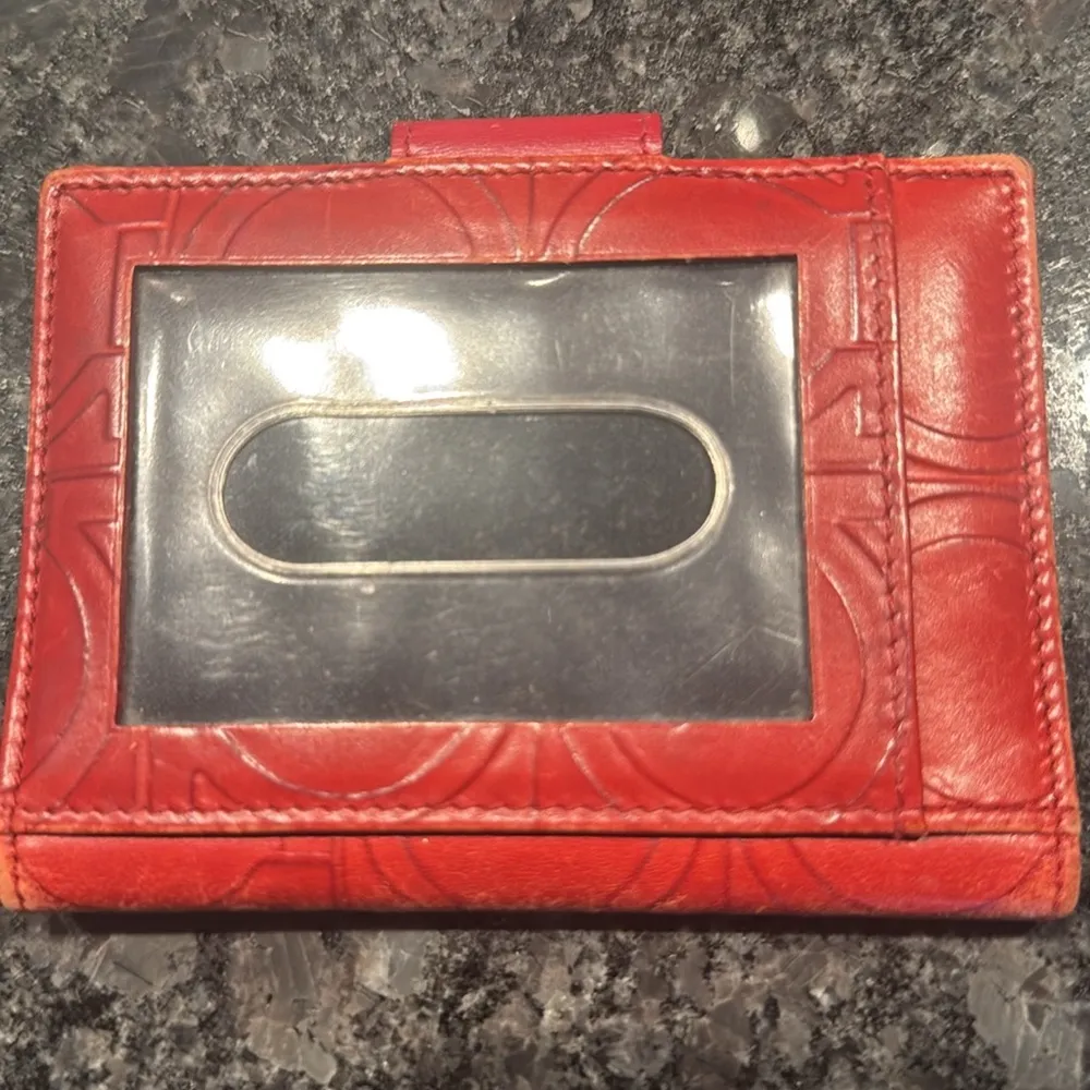 ❤️Stunning Salvatore Ferragamo card case w COA❤️ - Image 3